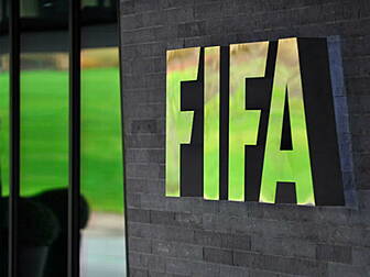 UK government urges FIFA to pu...